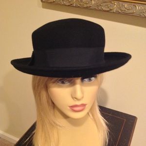 Lady’s hat
